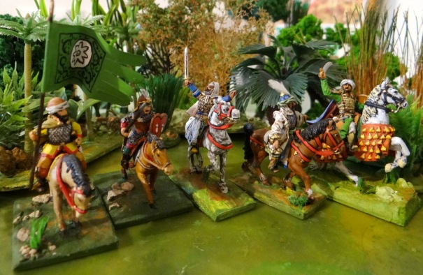 Me voilà avec 4 Saladins dans l'armée : de gauche à droite, Touller, Essex customisé, Old Glory et G Beast.